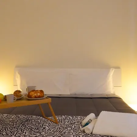 Axelparkcomo Apartment