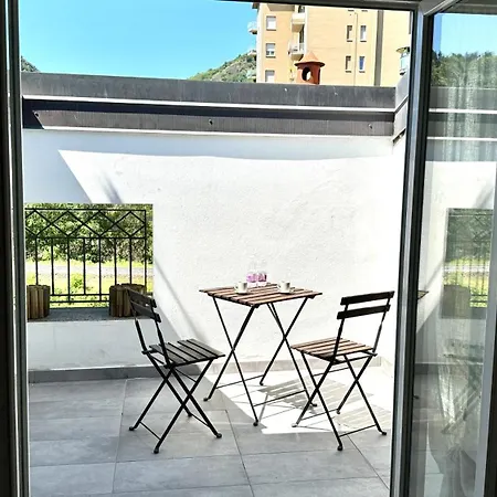 Axelparkcomo Apartamento *