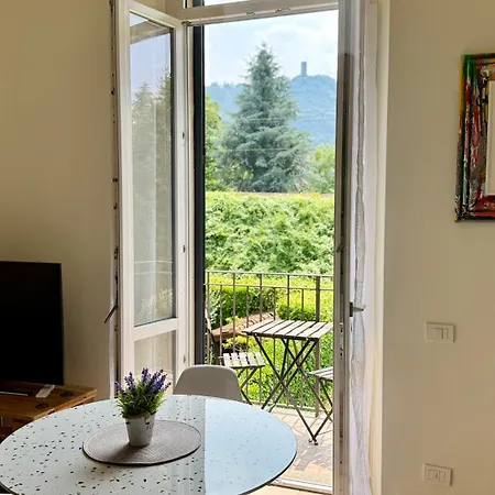 Axelparkcomo Apartmán *